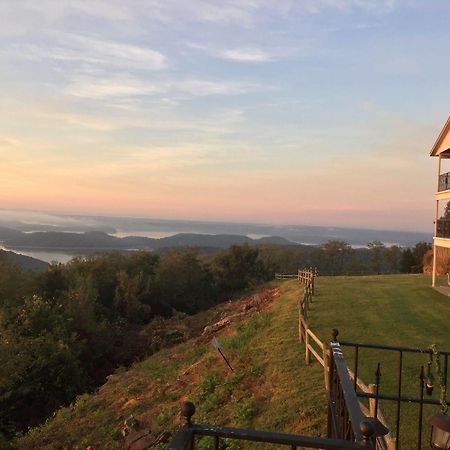 Whitney Mountain Lodge Lost Bridge Village エクステリア 写真