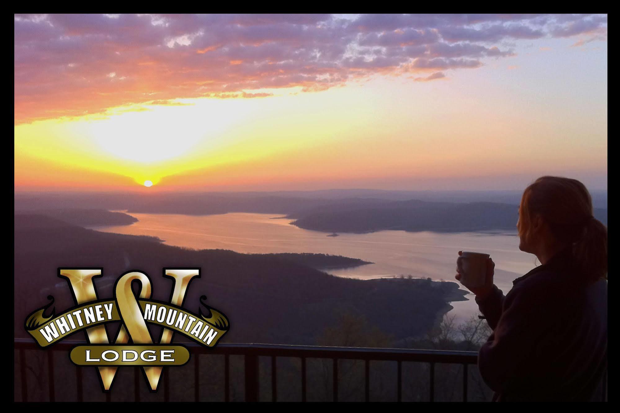 Whitney Mountain Lodge Lost Bridge Village エクステリア 写真