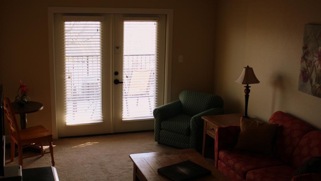 Whitney Mountain Lodge Lost Bridge Village 部屋 写真